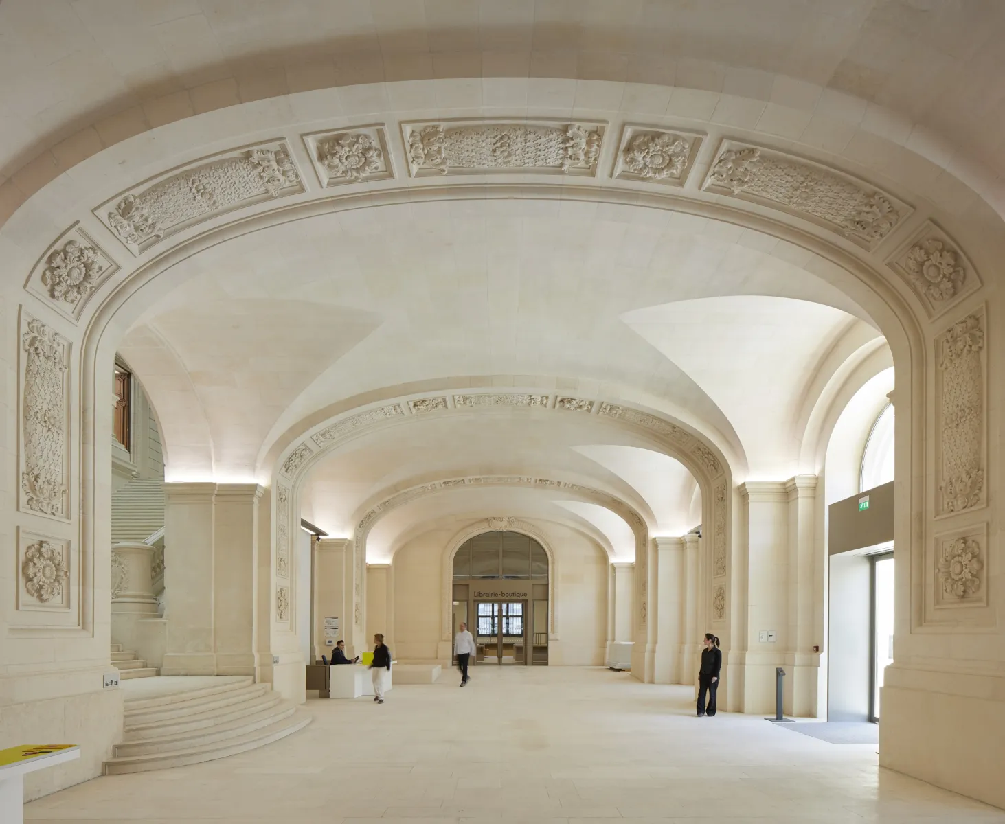 Arched ceiling and moulding detail inside the gallery.